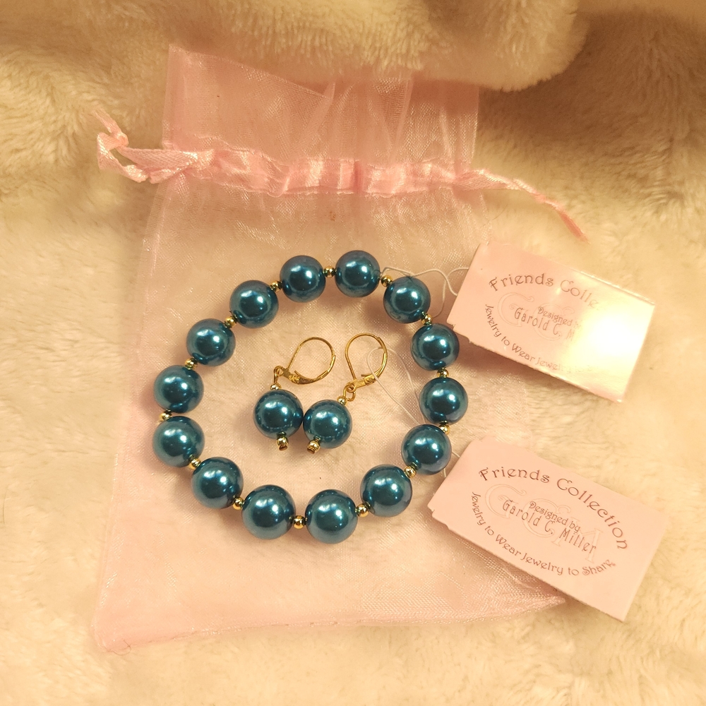 NWT Garold C. Miller Friends Collection Teal Bracelet and Earrings Set